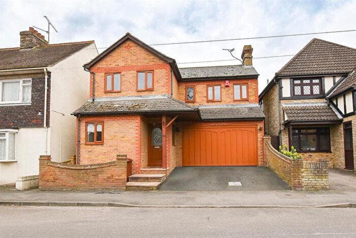 4 Bedroom Detached House For Sale In High Street, Halling, ME2