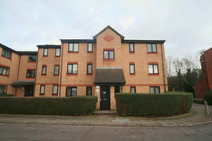 1 Bedroom Flat To Rent In Dehavilland Close, Northolt, UB5