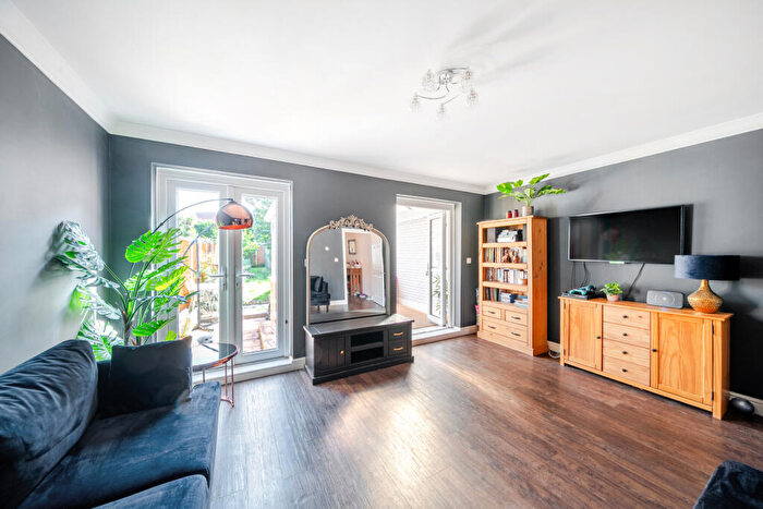 3 Bedroom Terraced House For Sale In Vineyard Mews, Vineyard Crescent, Rainham, Gillingham, ME8