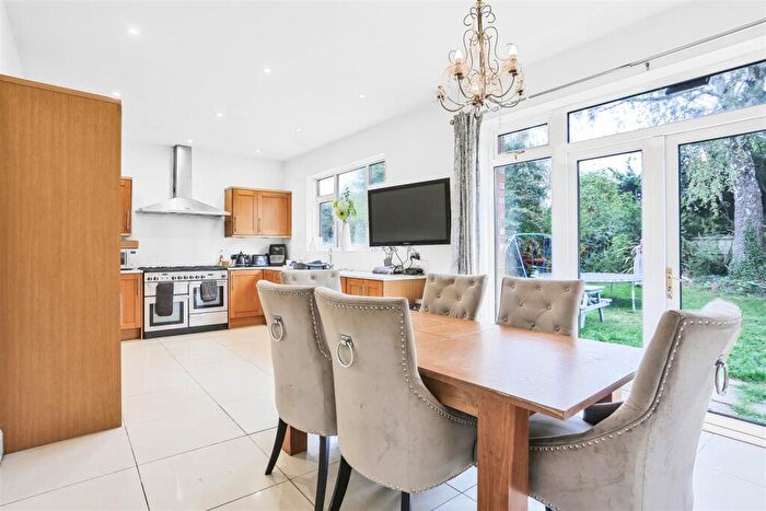 4 Bedroom Detached Bungalow For Sale In Burdon Lane, South Cheam, SM2