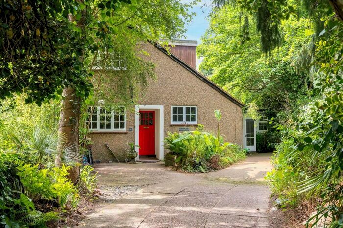5 Bedroom Semi-Detached House For Sale In Lemsford Village, Lemsford, Welwyn Garden City, AL8