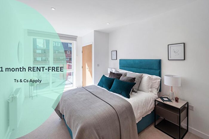 3 Bedroom Duplex To Rent In Queens Road, Peckham, SE15