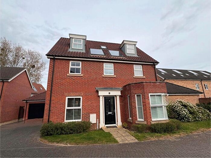 5 Bedroom Detached House For Sale In Dairy Drive, Beck Row, Bury St. Edmunds, IP28
