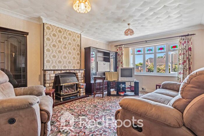 2 Bedroom Detached Bungalow For Sale In Appleton Way, Doncaster, South Yorkshire, DN5