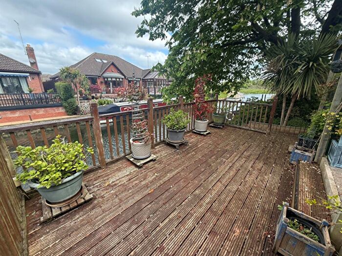 4 Bedroom Detached House For Sale In Riverside Mead, Peterborough, PE2