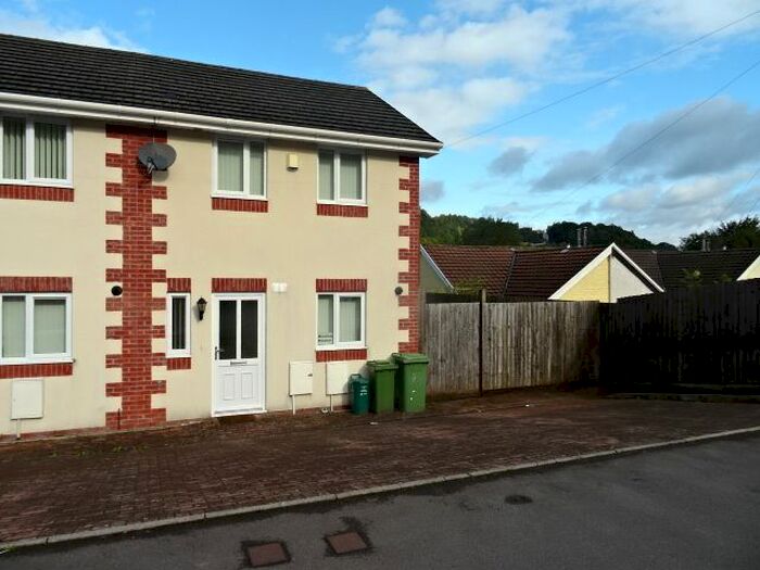 3 Bedroom End Of Terrace House To Rent In Coedpenmaen Road, Trallwn, Pontypridd CF37