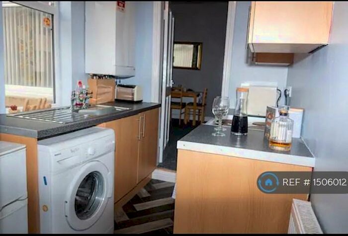 3 Bedroom Flat To Rent In Ridley Gardens, Swalwell, Newcastle Upon Tyne, NE16