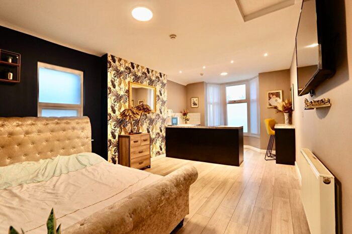 1 Bedroom Flat To Rent In Malefant Street, Malefant Street, CF24
