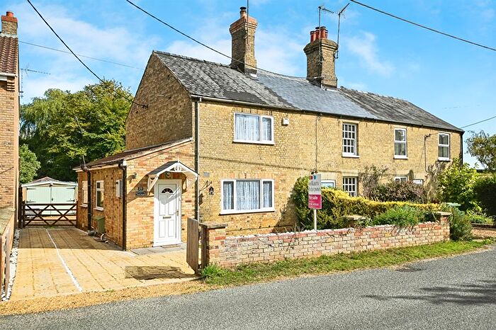 2 Bedroom Cottage For Sale In Norwich Road, Shouldham, King's Lynn, PE33
