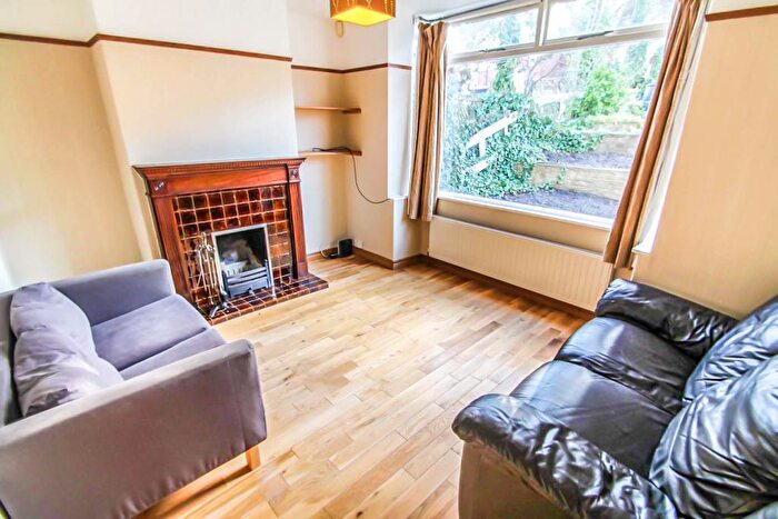 2 Bedroom Semi-Detached House To Rent In Coniston Avenue, Headingley, Leeds, LS6