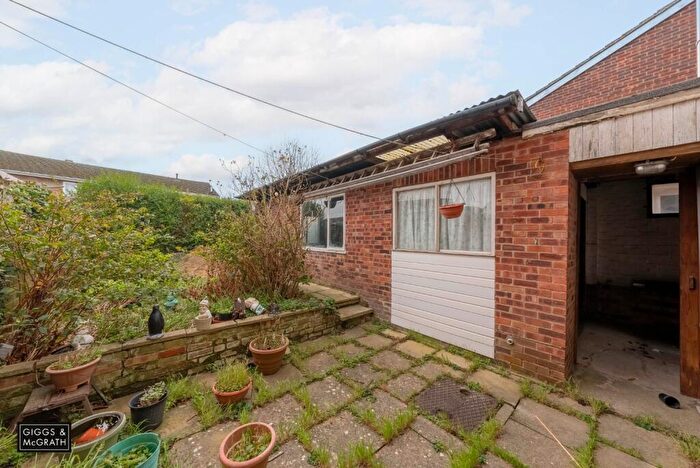 2 Bedroom Semi-Detached House For Sale In Lancelot Way, Fenstanton, Huntingdon, Cambridgeshire, PE28