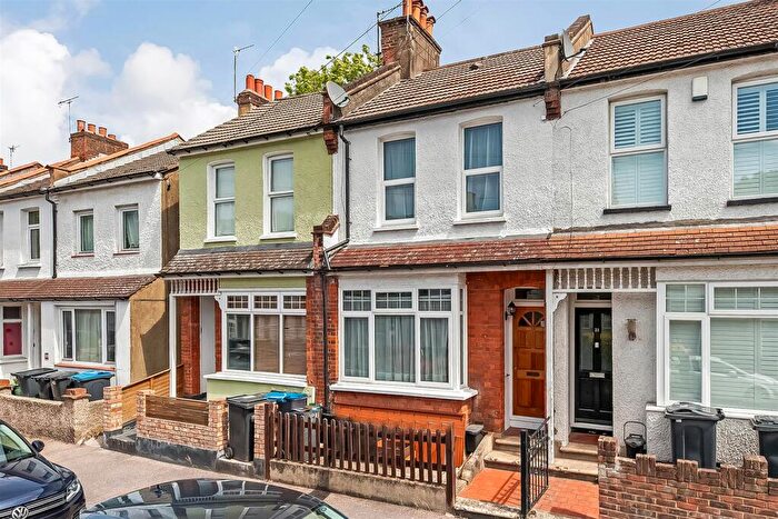 2 Bedroom House For Sale In Lower Road, Kenley, CR8