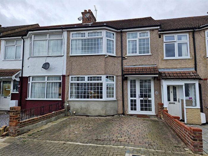 3 Bedroom Terraced House For Sale In Crofts Road, Harrow, HA1