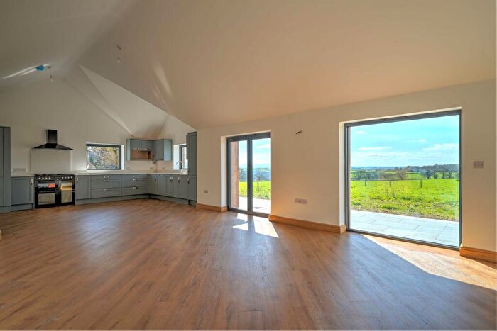 4 Bedroom Bungalow For Sale In The Byre, Higher Cheldon Cross, EX18