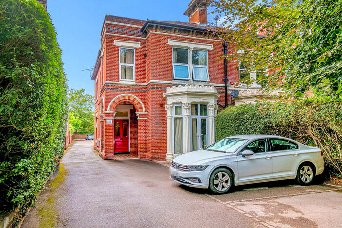 2 Bedroom Flat To Rent In Cavendish Grove, Southampton, SO17