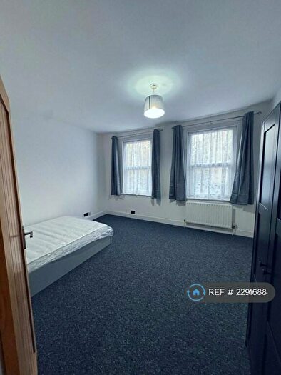 2 Bedroom Flat To Rent In Grange Road, London, E13