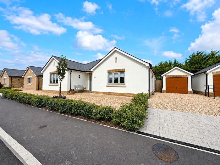 3 Bedroom Detached Bungalow For Sale In Boardman Fields, Chickerell, DT3