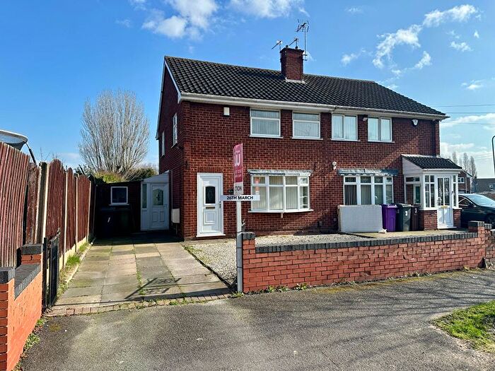 3 Bedroom Semi Detached House For Sale In Rocket Pool Drive, Bilston, Wolverhampton, WV14