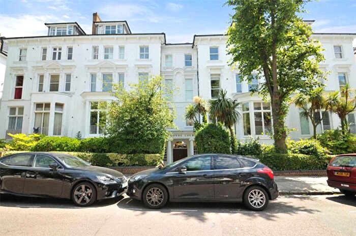 1 Bedroom Apartment For Sale In Ormonde Court, Belsize Grove, London, NW3