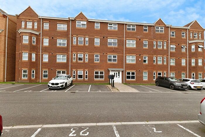 2 Bedroom Flat For Sale In Lingwood Court, Thornaby, Stockton-On-Tees, TS17