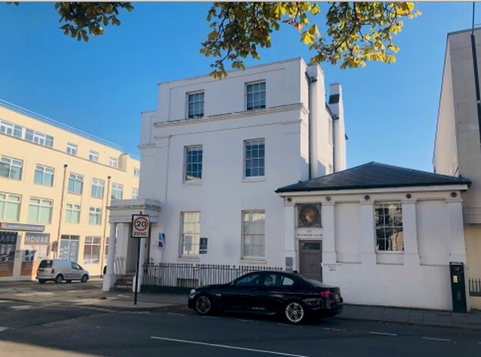 1 Bedroom Apartment To Rent In Windsor Club, Leamington Spa, CV32