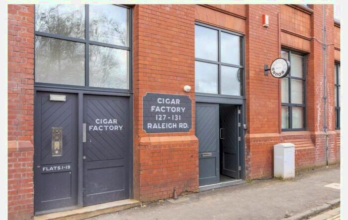2 Bedroom Flat To Rent In The Cigar Factory, - Raleigh Road, Bristol, BS3