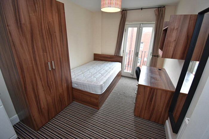 10 Bedroom Flat To Rent In Chapel Cross, Chapel Street, Leamington Spa, Warwickshire, CV31