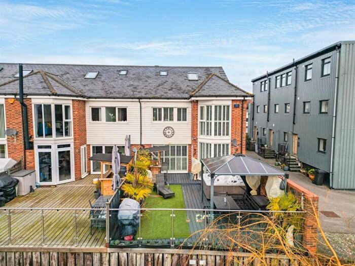 4 Bedroom Town House For Sale In Waterside Quay, Aylesford, ME20
