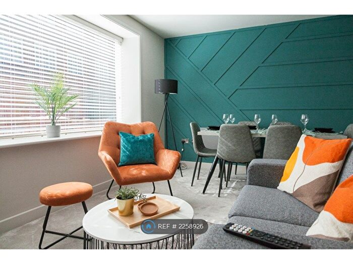 2 Bedroom Flat To Rent In Someset Street, Leeds, LS1