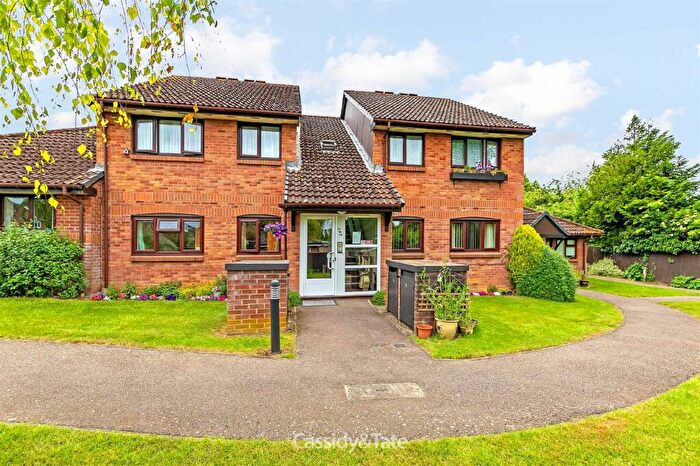 2 Bedroom Retirement Property For Sale In Four Limes, Wheathampstead, AL4