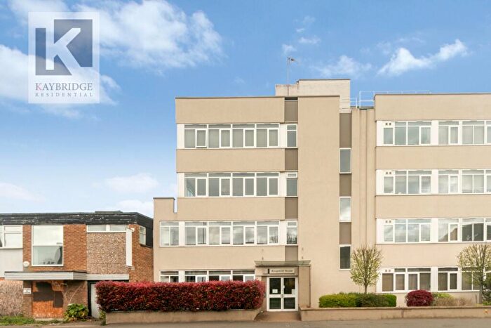 1 Bedroom Flat For Sale In East Street, Kingshott House, KT17