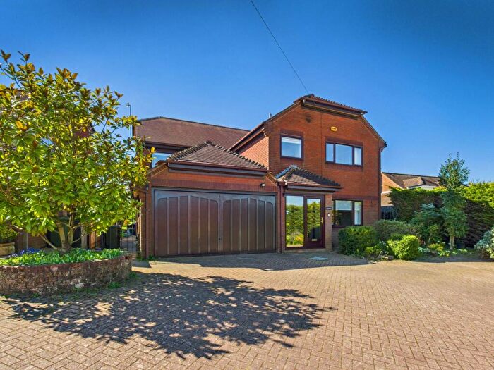 5 Bedroom Detached House For Sale In Marston Hill, Oving, HP22