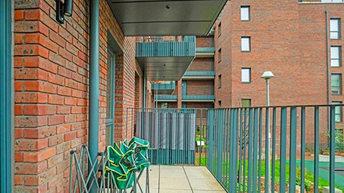 2 Bedroom Flat For Sale In London, London, E3