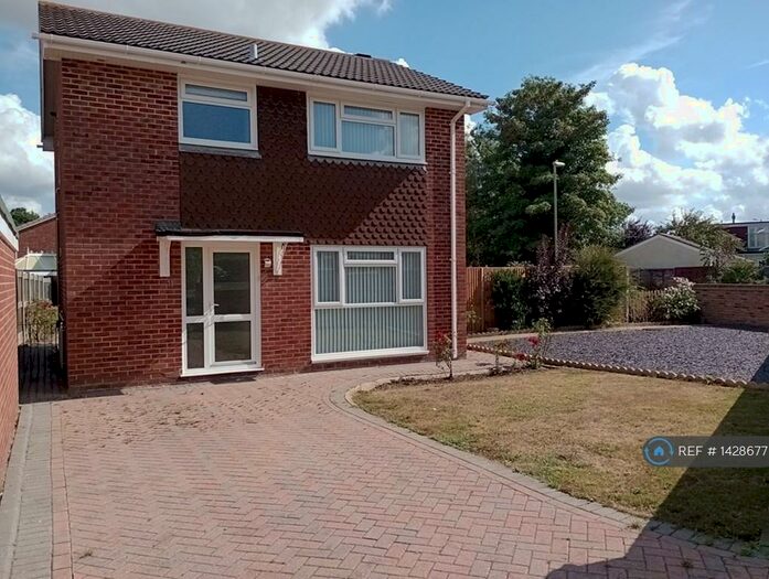 3 Bedroom Detached House To Rent In Greyfriars Road, Fareham, PO15