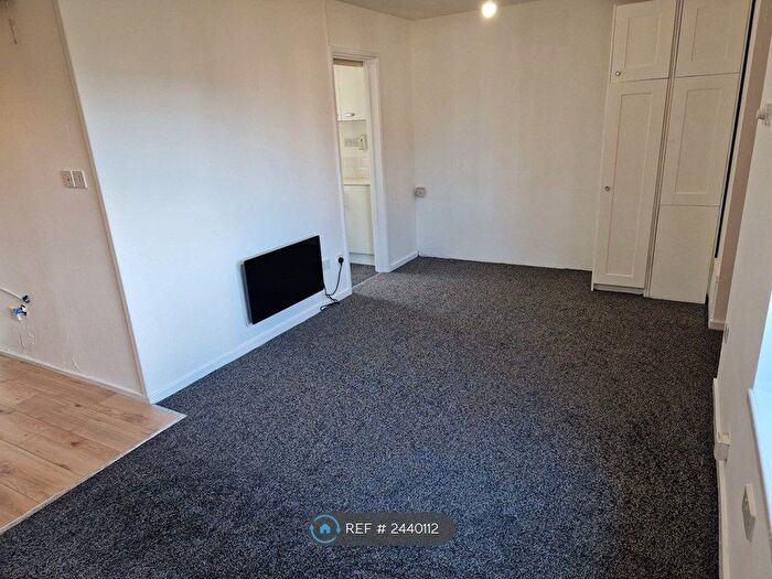 Studio To Rent In Cook Close, South Shields, NE33