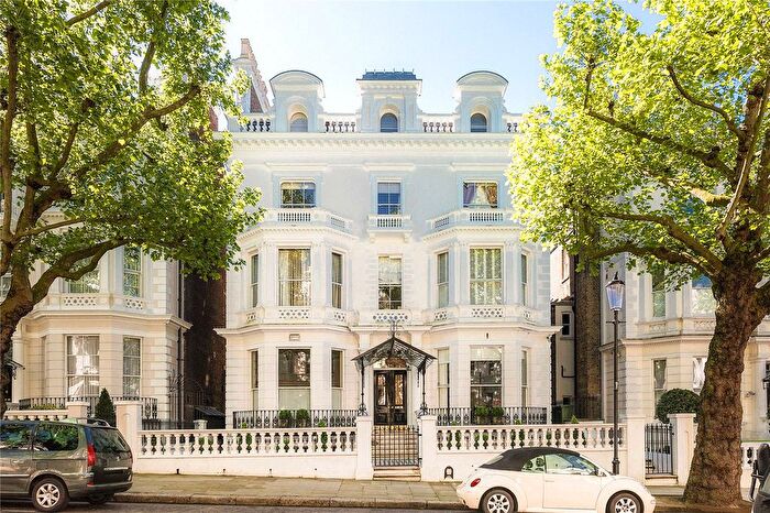 2 Bedroom Flat For Sale In Holland Park, Holland Park, London, W11