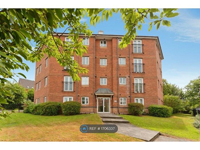 2 Bedroom Flat To Rent In Manton Court, Prenton, CH42