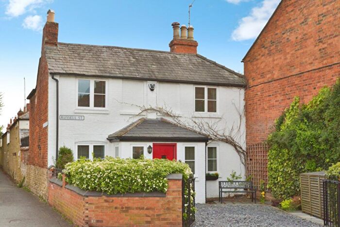 4 Bedroom Cottage For Sale In Russell Street, Stony Stratford, Milton Keynes, Buckinghamshire, MK11