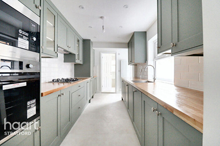 3 Bedroom Terraced House For Sale In Geere Road, Stratford, E15