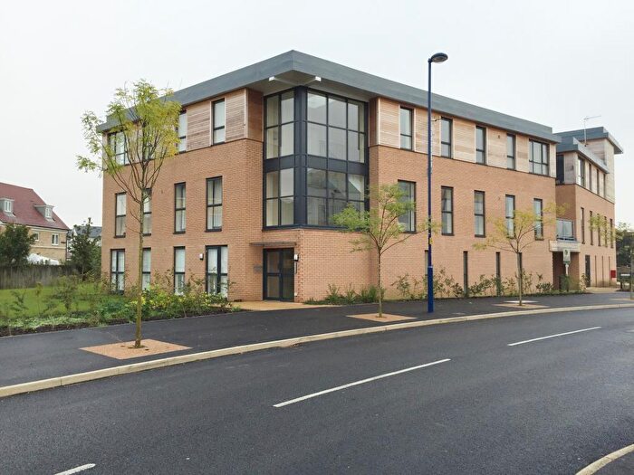 2 Bedroom Apartment To Rent In Chieftain Way, Cambridge, CB4