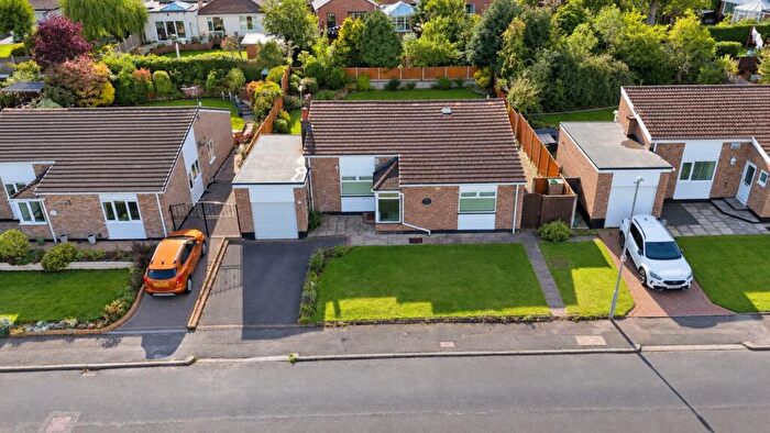 3 Bedroom Bungalow For Sale In Oakridge Close, Wirral, Merseyside, CH62