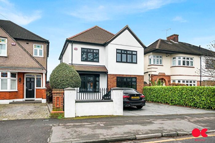4 Bedroom Detached House For Sale In Balgores Lane, Gidea Park, RM2