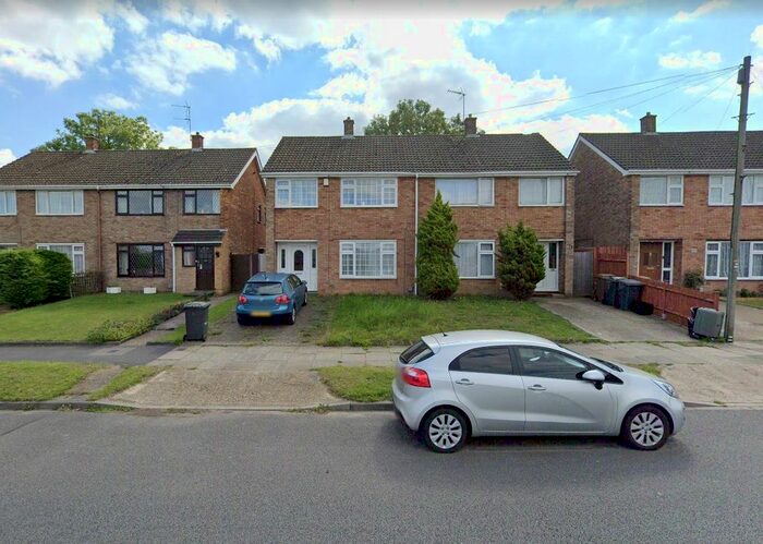 3 Bedroom Property To Rent In Wheatfield Road, Luton, LU4