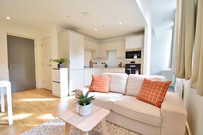 1 Bedroom Flat To Rent In York Place, Leeds, LS1