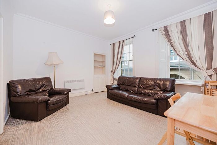 2 Bedroom Flat To Rent In Rose Street, Edinburgh, EH2