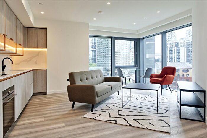 1 Bedroom Property To Rent In Aspen, Marsh Wall, E14