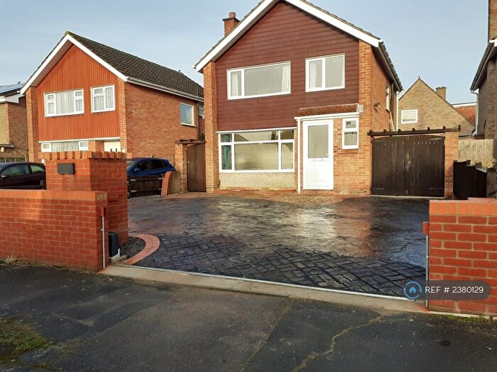 4 Bedroom Detached House To Rent In Coppice Way, Fareham, PO15