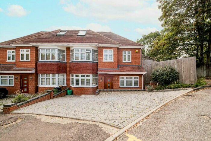 5 Bedroom Semi-Detached House To Rent In Abbotsford Gardens, Woodford Green, Essex, IG8