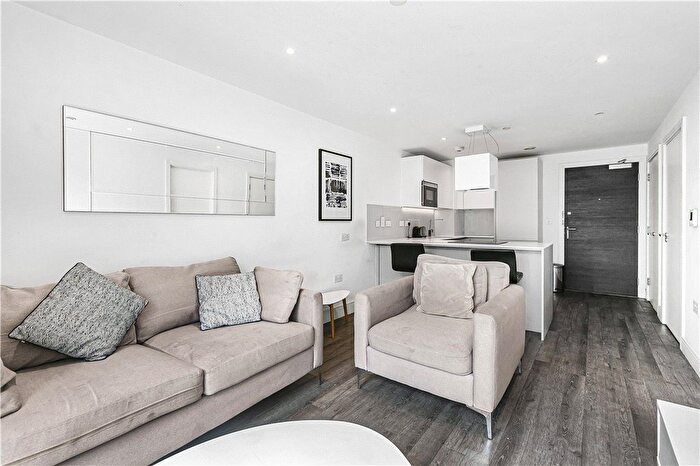 1 Bedroom Flat To Rent In Gaumont Place, London, SW2