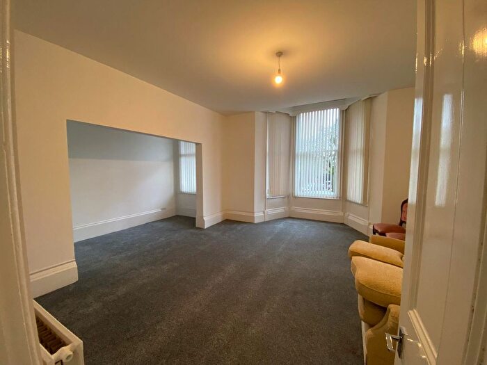 2 Bedroom Flat To Rent In Swinley Road, Wigan, WN1